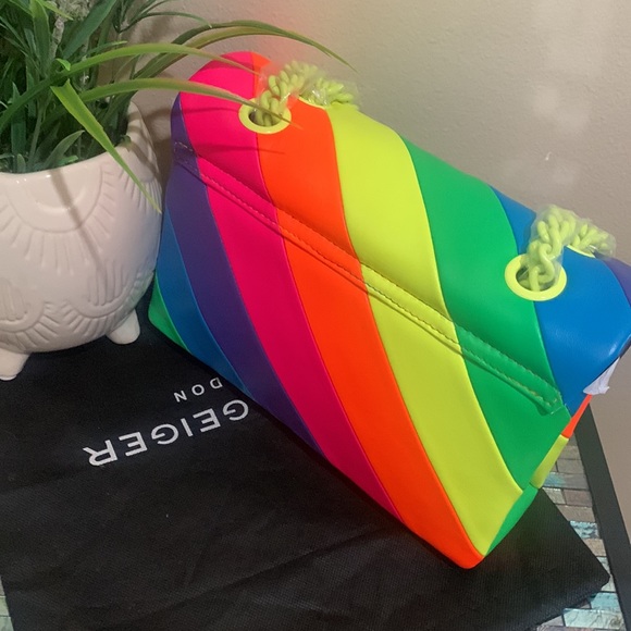 Kurt Geiger London Large Brixton Lock Leather Convertible Bag - Picture 14 of 16